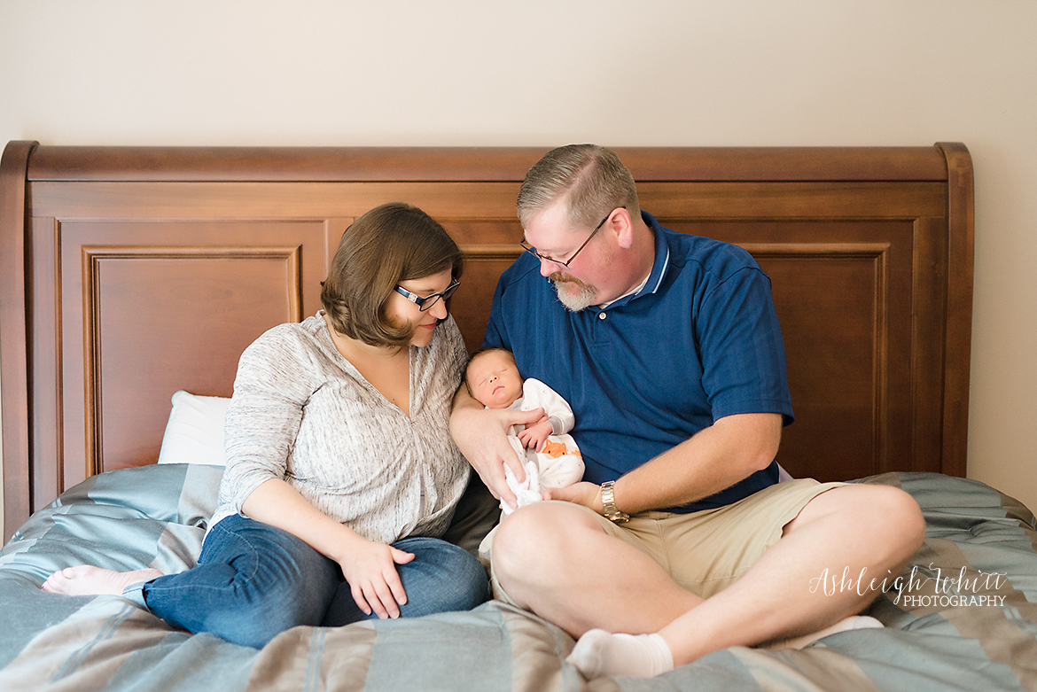 Cleveland Ohio Lifestyle Newborn Photographer