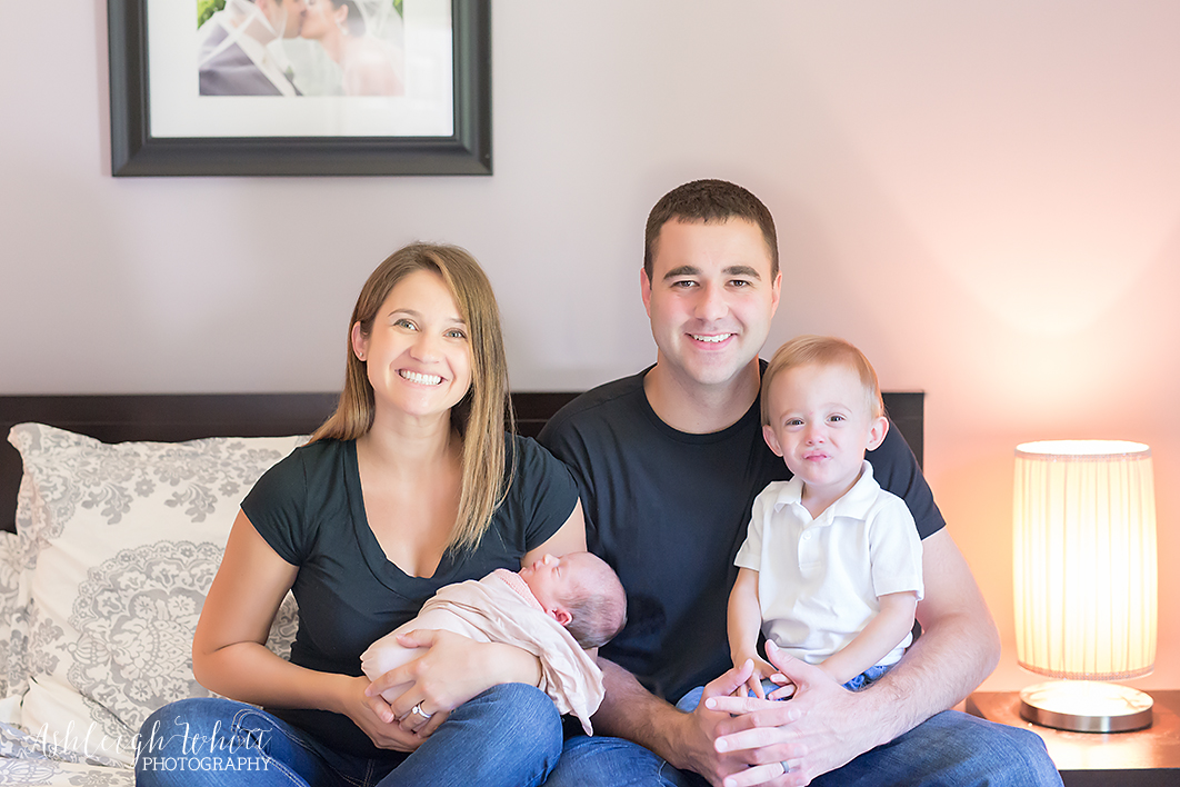 cleveland ohio lifestyle newborn photographer