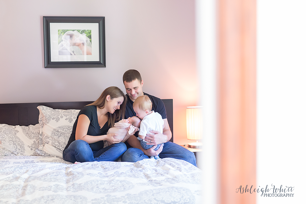 cleveland ohio lifestyle newborn photographer