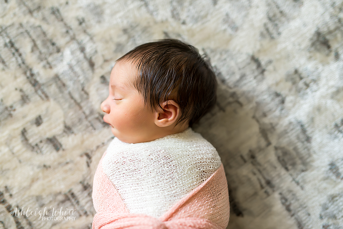 Cleveland Ohio Lifestyle Newborn Photographer