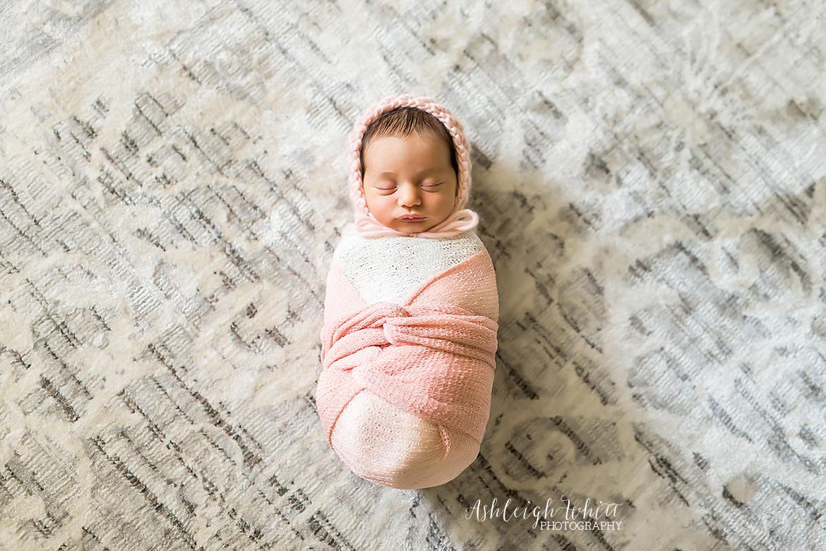 Cleveland Ohio Lifestyle Newborn Photographer