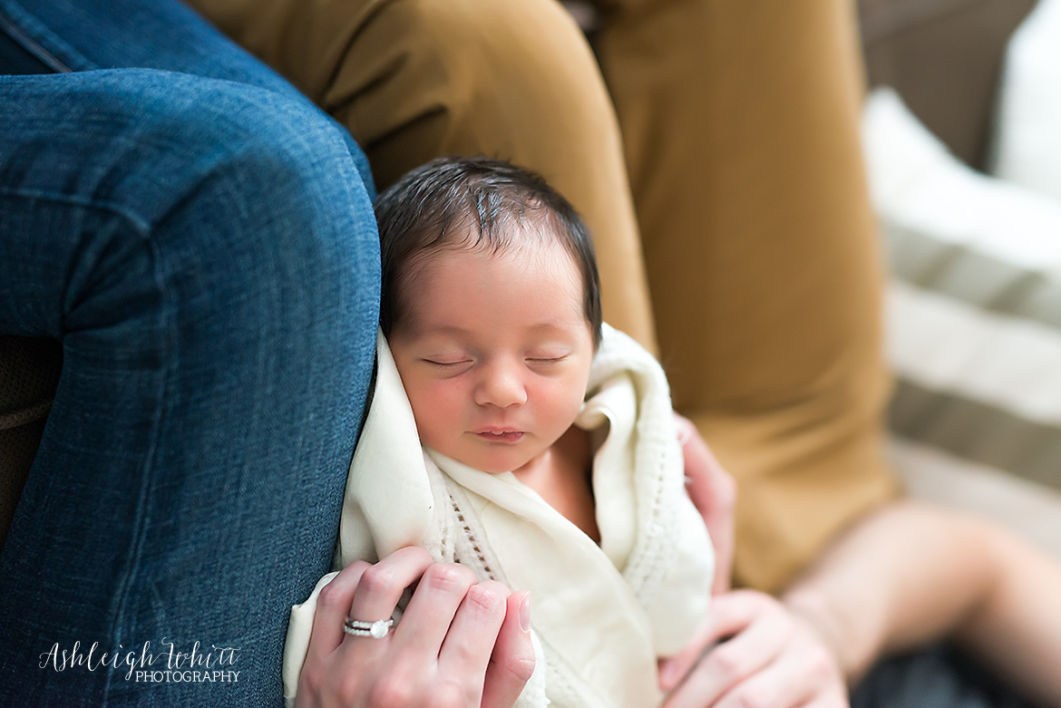 Cleveland Ohio Lifestyle Newborn Photographer