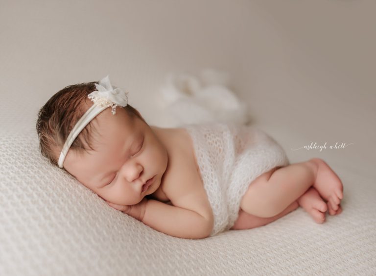 Top Cleveland Newborn Photographer