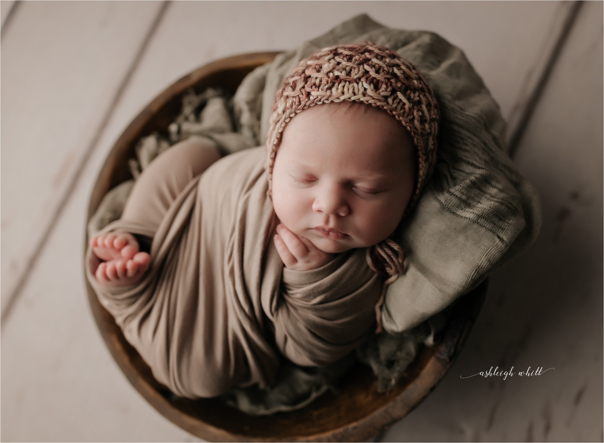 Cleveland Professional Newborn Photographer