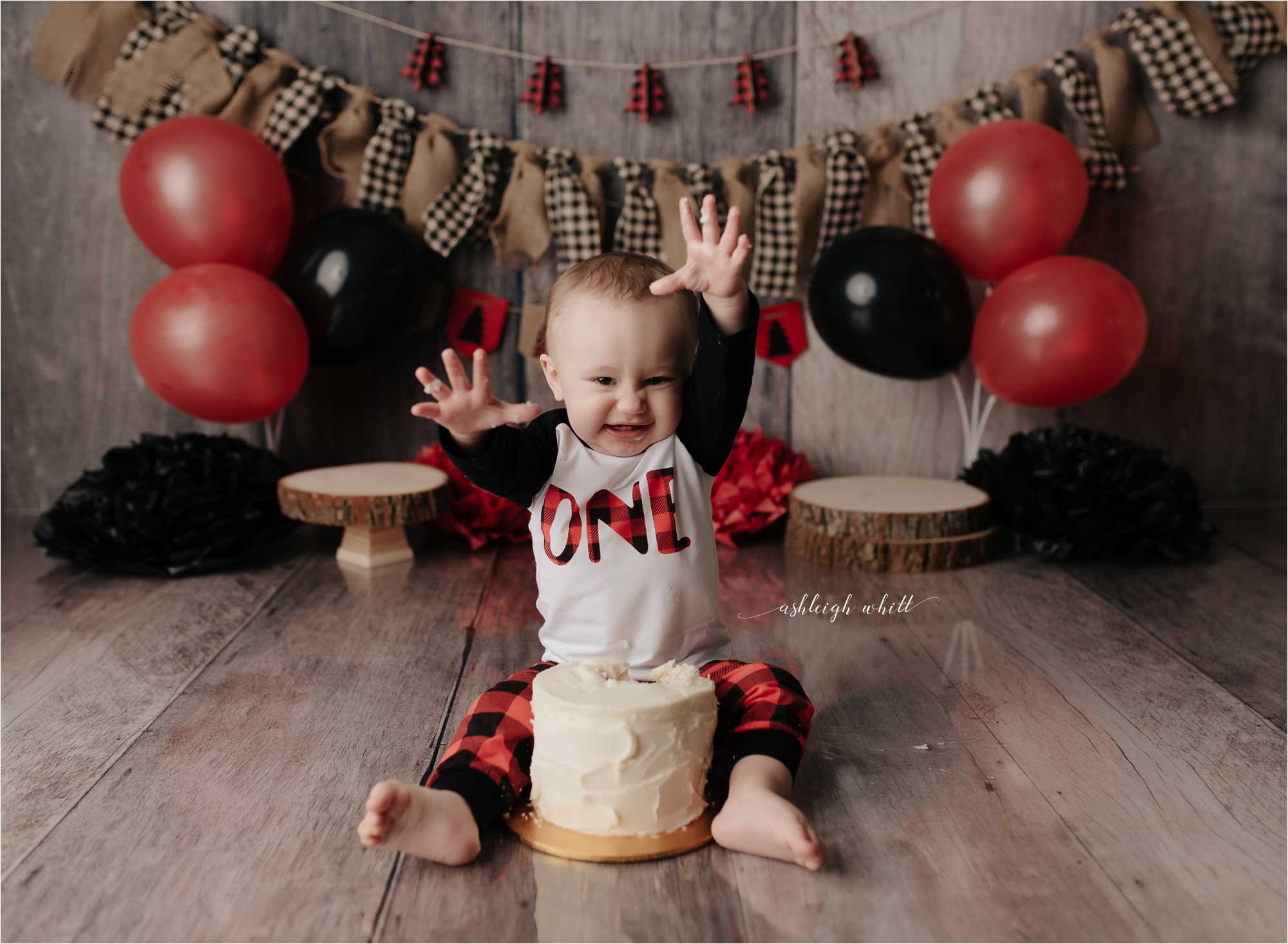 Strongsville Cake Smash Photographer