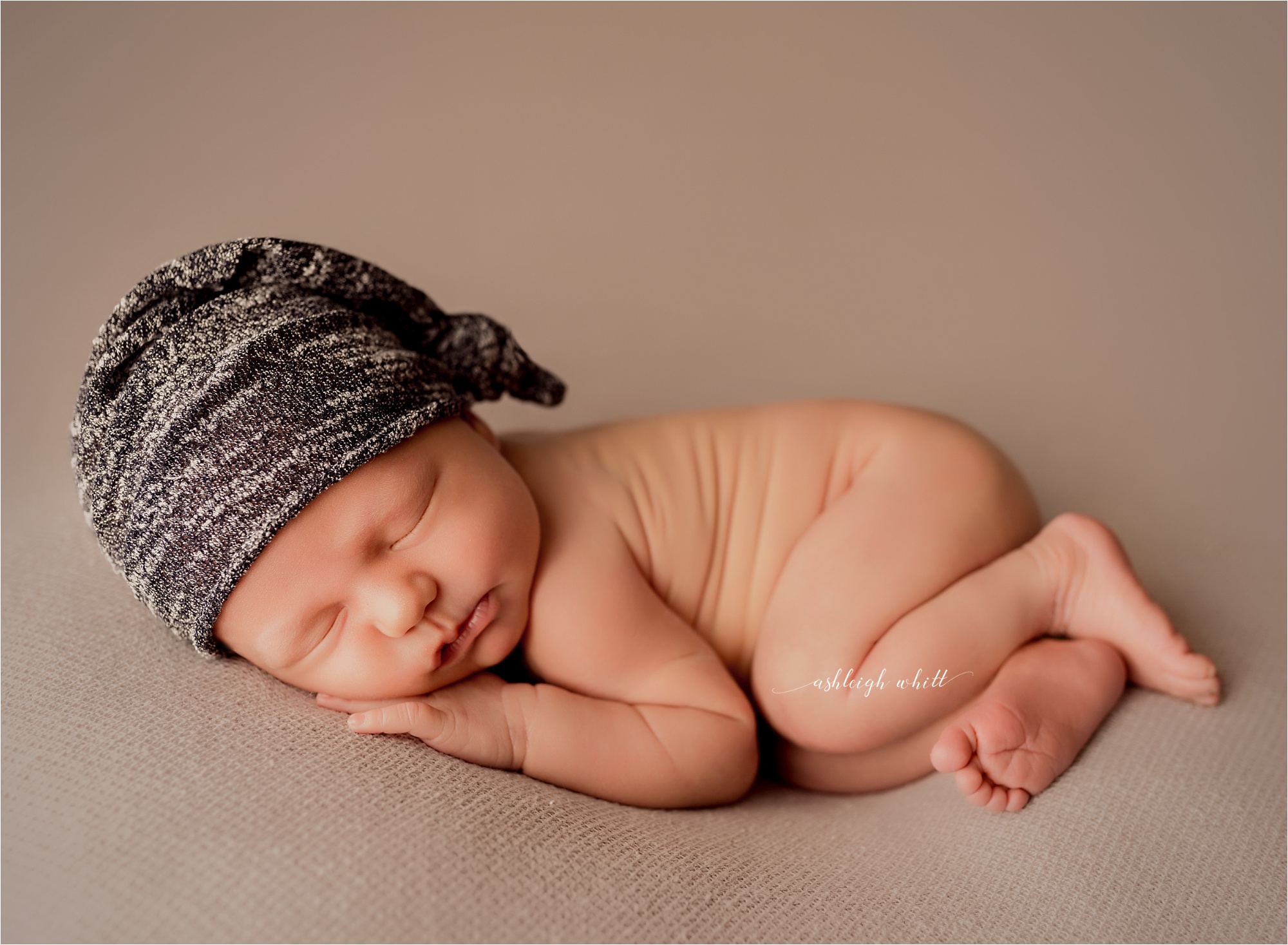 Cleveland Newborn Portraits