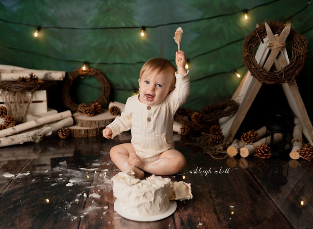 Brecksville Cake Smash Photographer