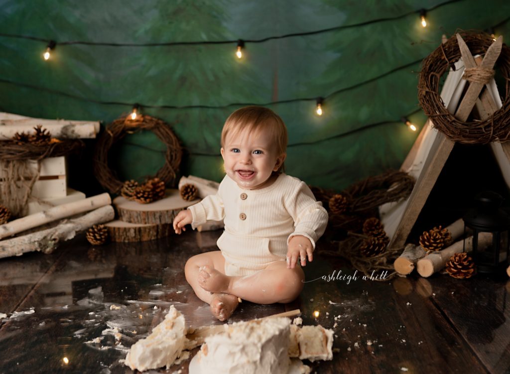 Brecksville Cake Smash Photographer