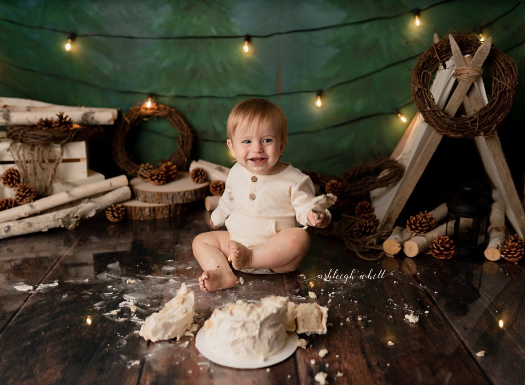 Brecksville Cake Smash Photographer