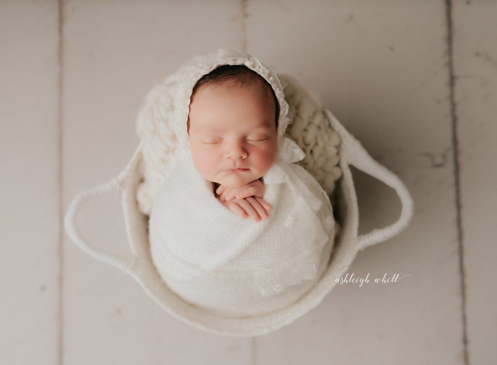 Newborn Photos Strongsville