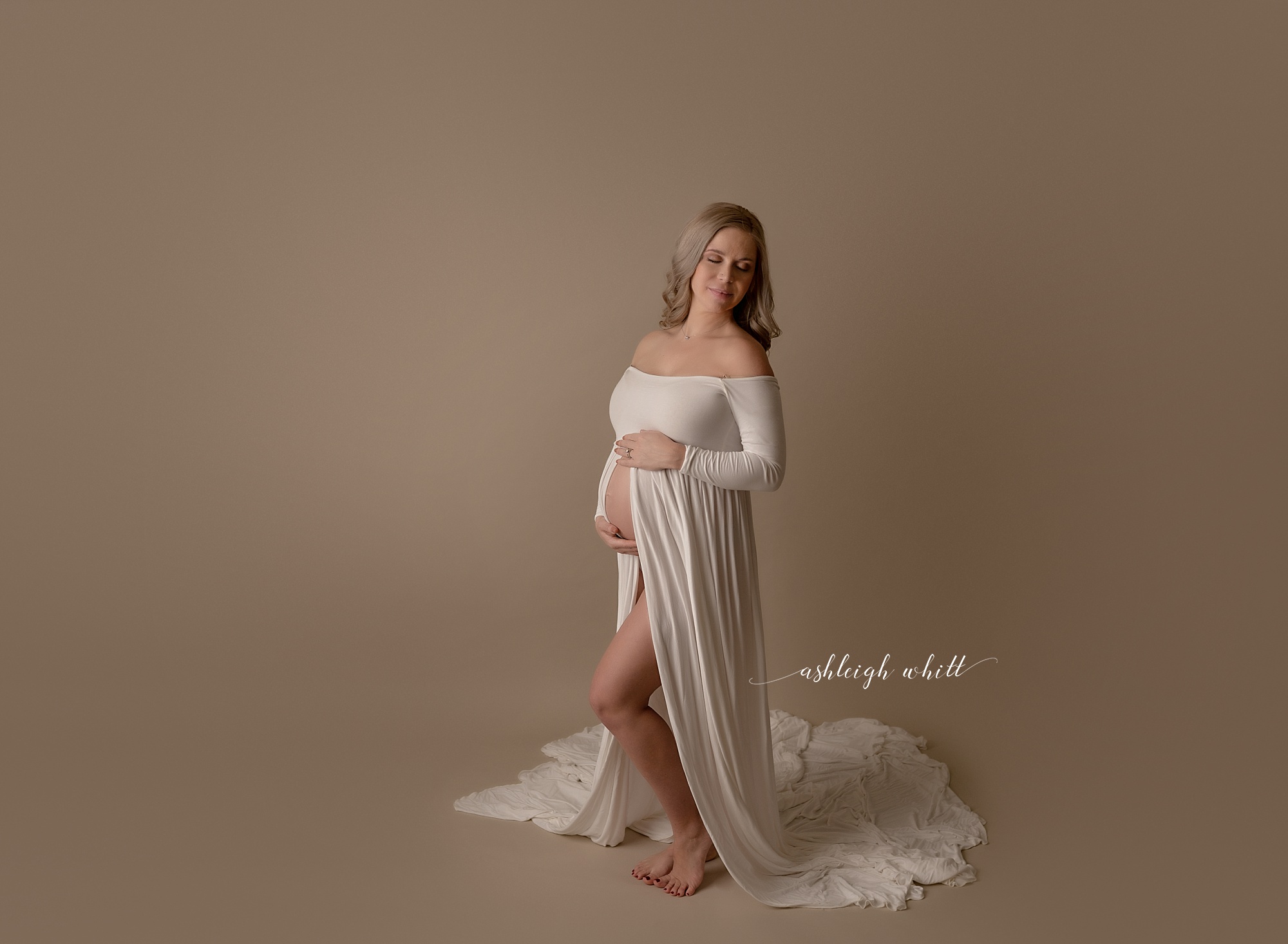 Maternity Studio Photographer Cleveland