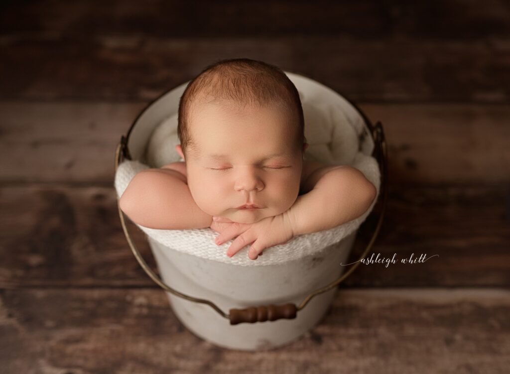 Newborn Photographer Brecksville