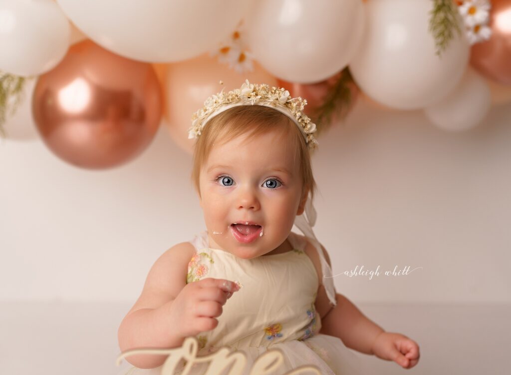 Northeast Ohio Cake Smash Photographer