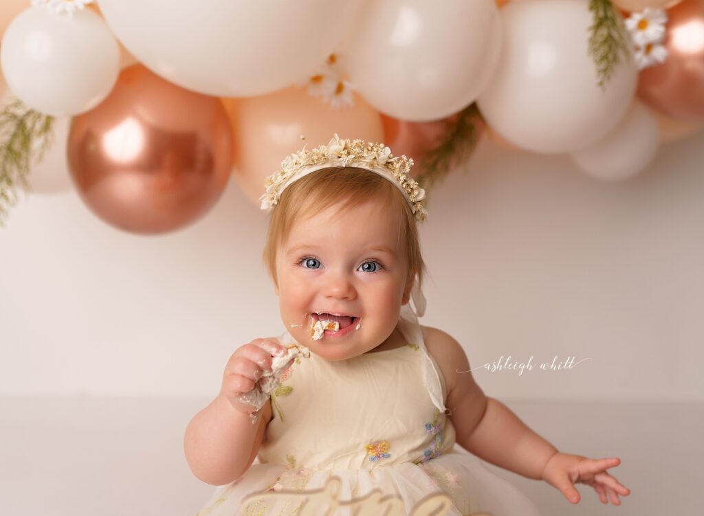 Northeast Ohio Cake Smash Photographer